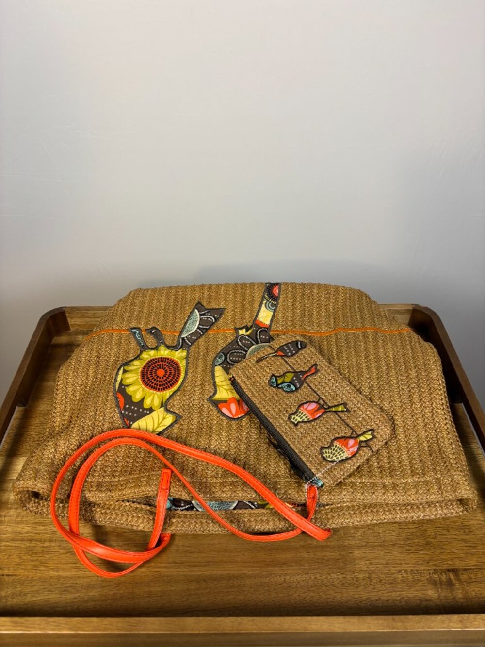 Vera Bradley Flower Shower Bird Applique Tan Woven Large Straw Tote & Wristlet - Picture 5 of 10